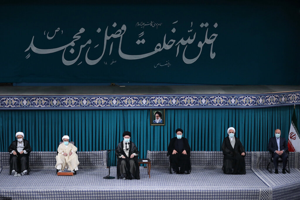 Imam Khamenei: Unity between Islamic nations is possible but needs action (+Video)