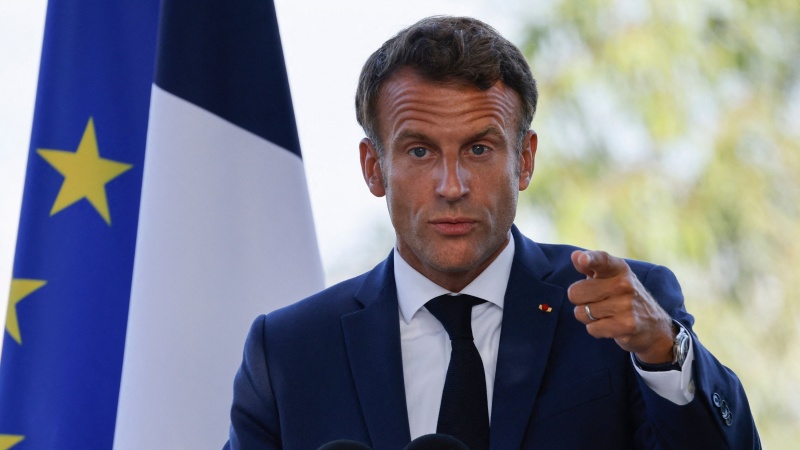 仏大統領、「6１年前のパリでのアルジェリア系市民虐殺の事実を認める」