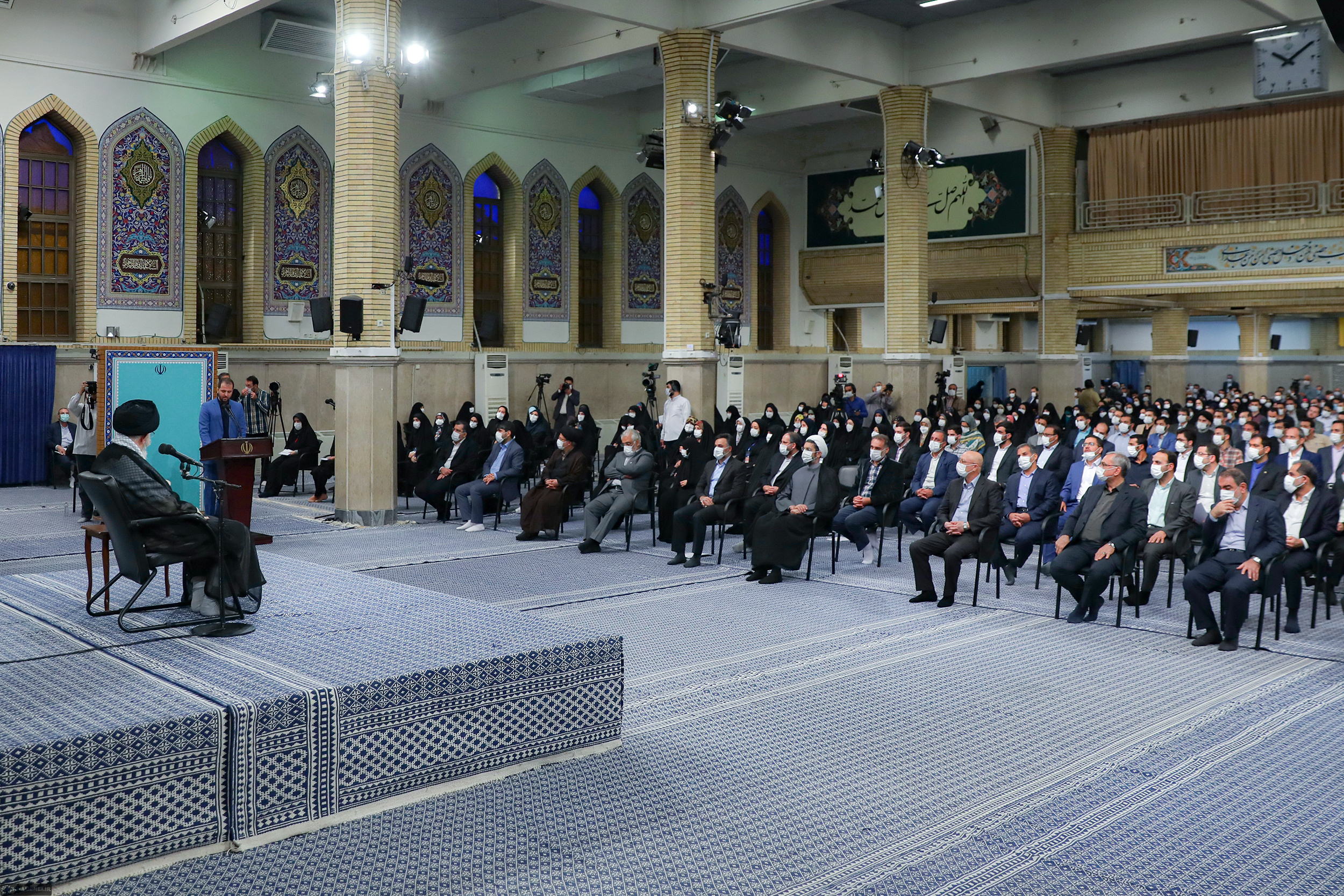 Imam Khamenei received a group of academic elites, outstanding scientific talents