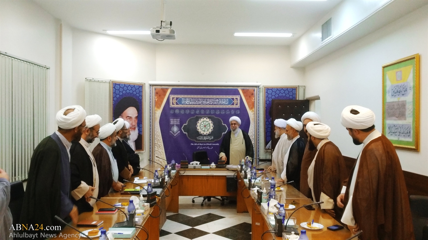 Встреча директоров религиозных школ(медресе) провинции Гилян с Аятоллой Рамезани