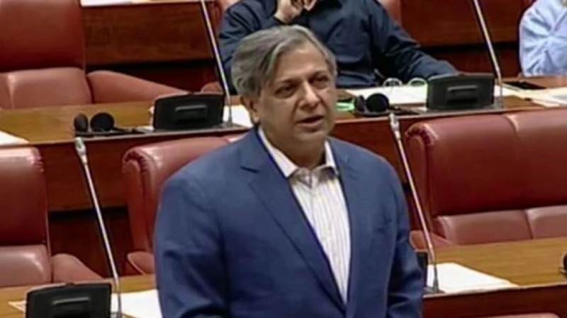 وفاقی وزیر قانون اعظم نذیر تارڑ نے احتجاجا ً اپنے عہدے سے استعفیٰ دے دیا