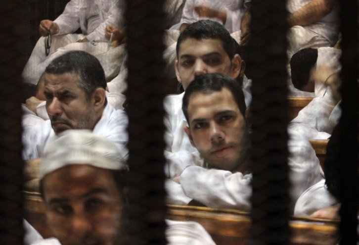 محكمة عسكرية مصرية تؤجل النظر في طعن على إعدام 14 شخصا