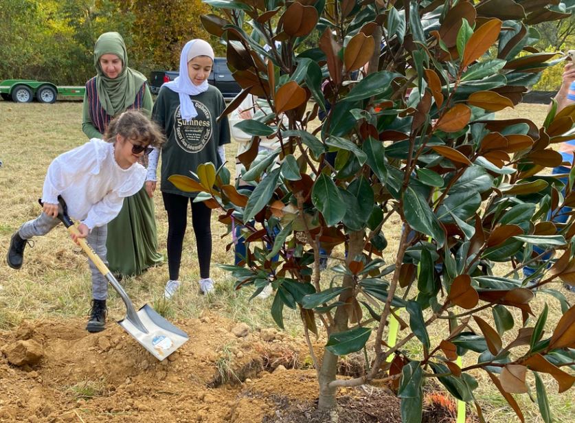  In Horn Lake, ground broken for new Mosque; first in North Mississippi 