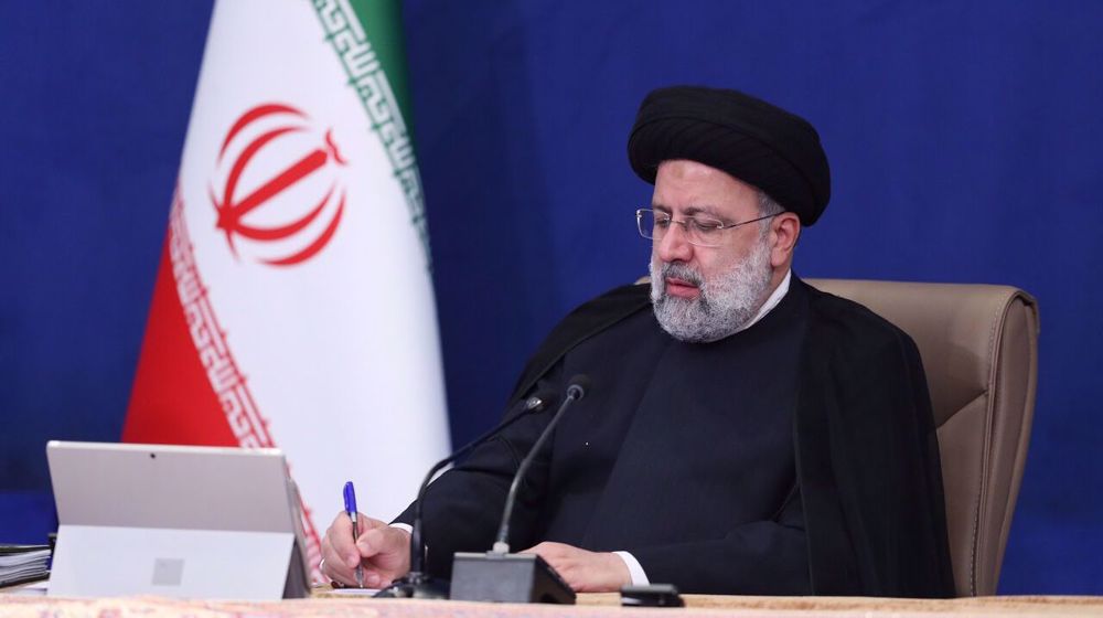 President Raisi: Takfiri terrorist attack on holy shrine in Shiraz ‘won’t go unanswered’