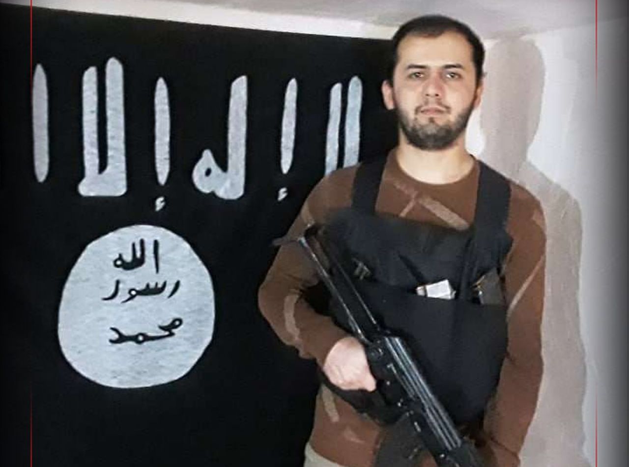 "داعش" ينشر صورة منفذ الجريمة الارهابية في مرقد "شاهجراغ" بمدينة شيراز