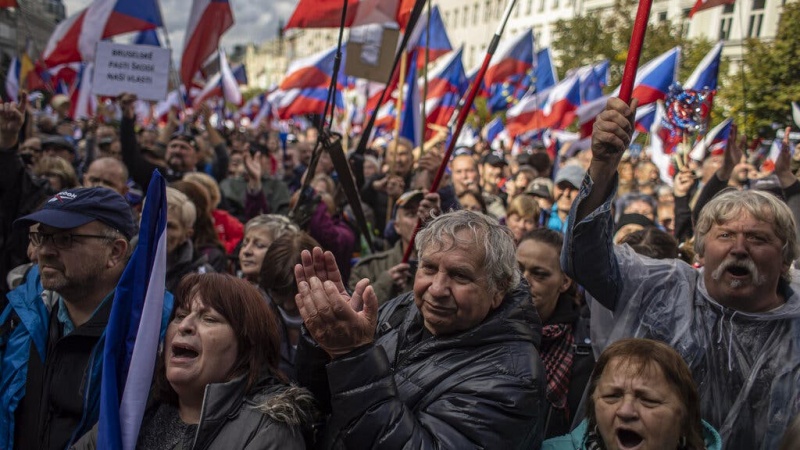 Deseci hiljada Čeha protestirali protiv prozapadne vlade