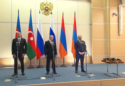 Путин пригласил Алиева и Пашиняна в Россию на трехсторонний саммит