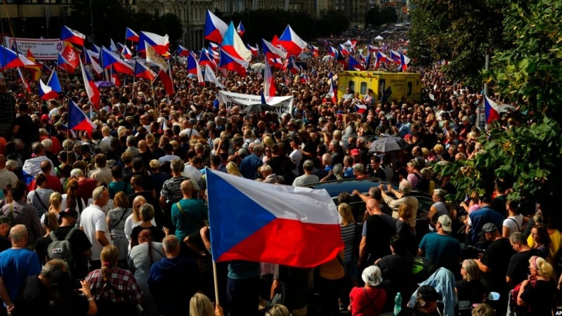 Жители Чехии протестуют против политики Праги в отношении Украины