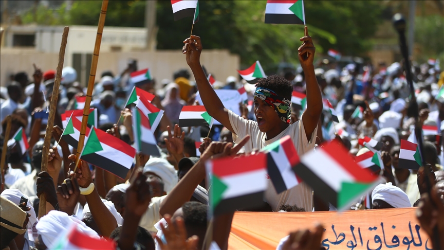  السودان.. مظاهرة في الخرطوم رفضًا للتسوية السياسية المرتقبة