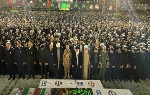 تشييع الجثامين الطاهرة لشهداء اعتداء شيراز في مشهد المقدسة