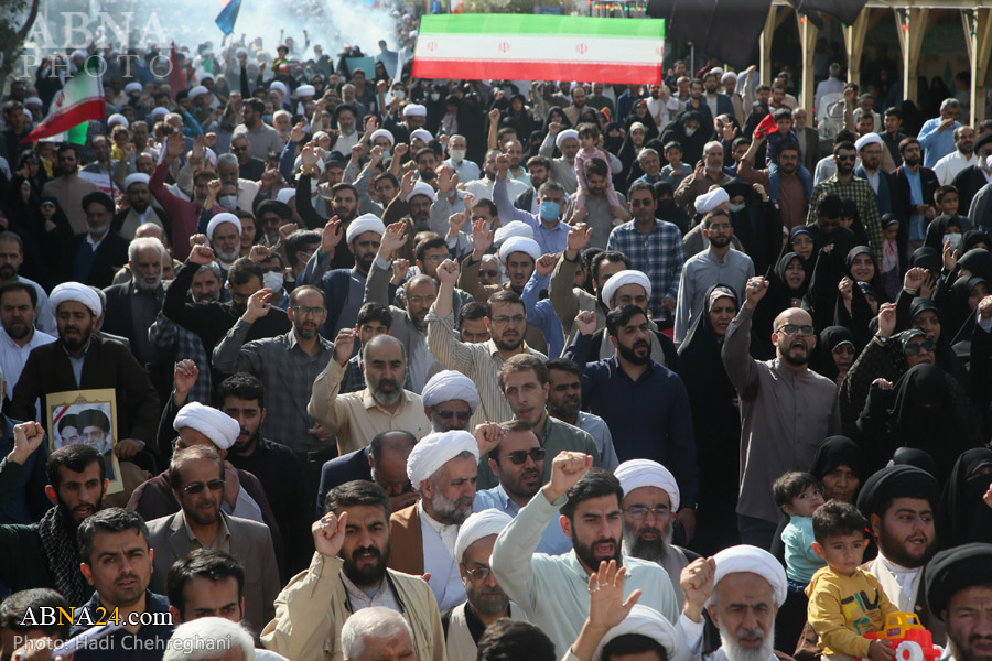 تقرير مصور / مسيرات جماهيرية بقم تنديدا بالهجوم الارهابي على حرم شاه جراغ (ع) في شيراز