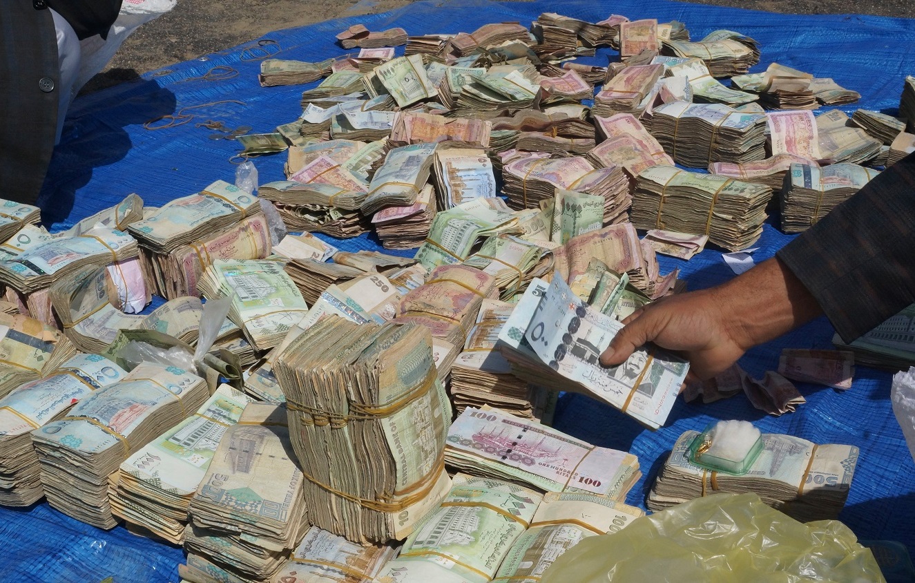 السعودية تصادر أموال مرتزقته في اليمن