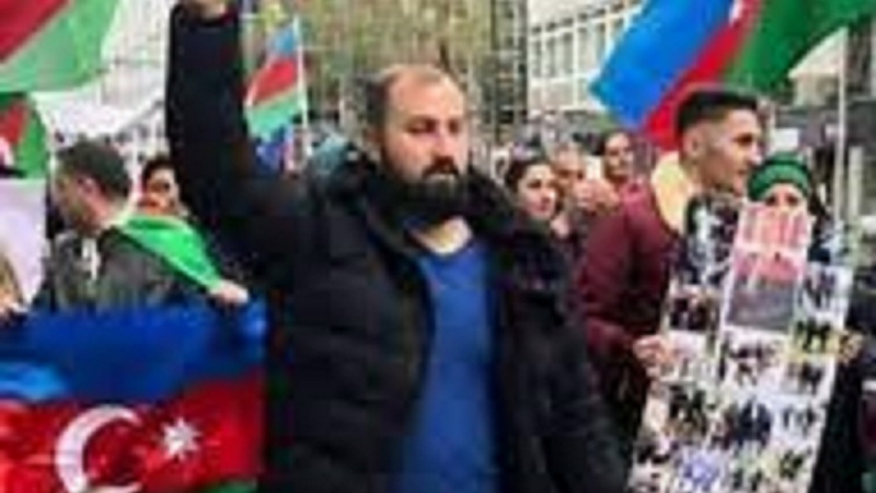Һәбс едилмиш сијаси мүһаҹир аҹлыг елан едиб