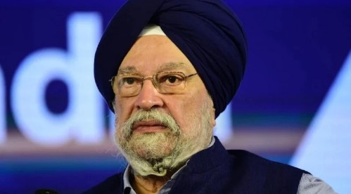 Решительный ответ индийского министра нефти Америке: Мы покупаем масло там, где оно необходимо