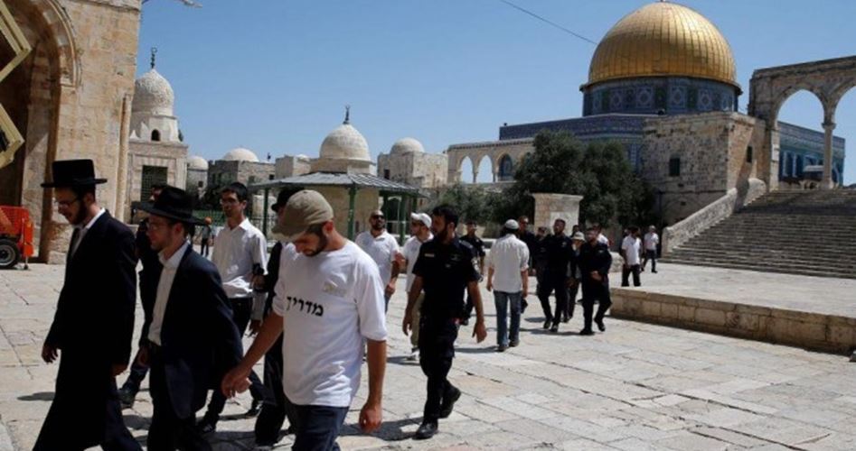 Over 160 extremist Jewish settlers defile Aqsa Mosque