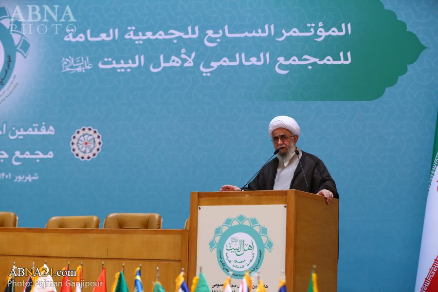 Ayatollah Ramezani: “As sábias declarações do líder da revolução serão o documento e o roteiro da sétima cúpula.”
