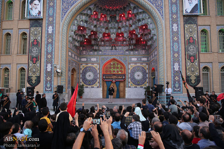 تقرير مصور / اداء نشيد "هيئة التسعينيات"، الانشودة الشهيرة "سلام فرمانده" في مسجد جمكران المقدس