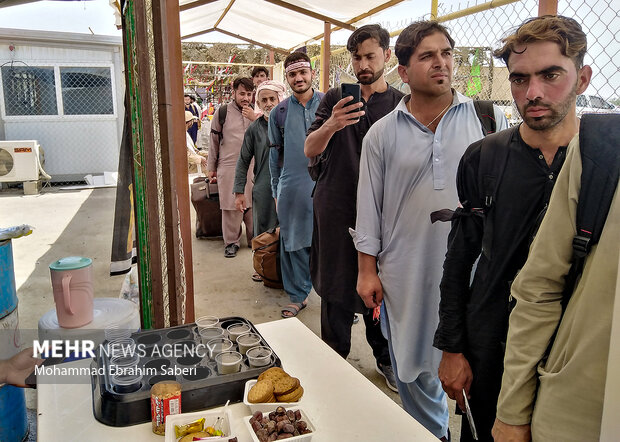 Over 20K Pakistani pilgrims enter Iran to walk in Arbaeen in Iraq