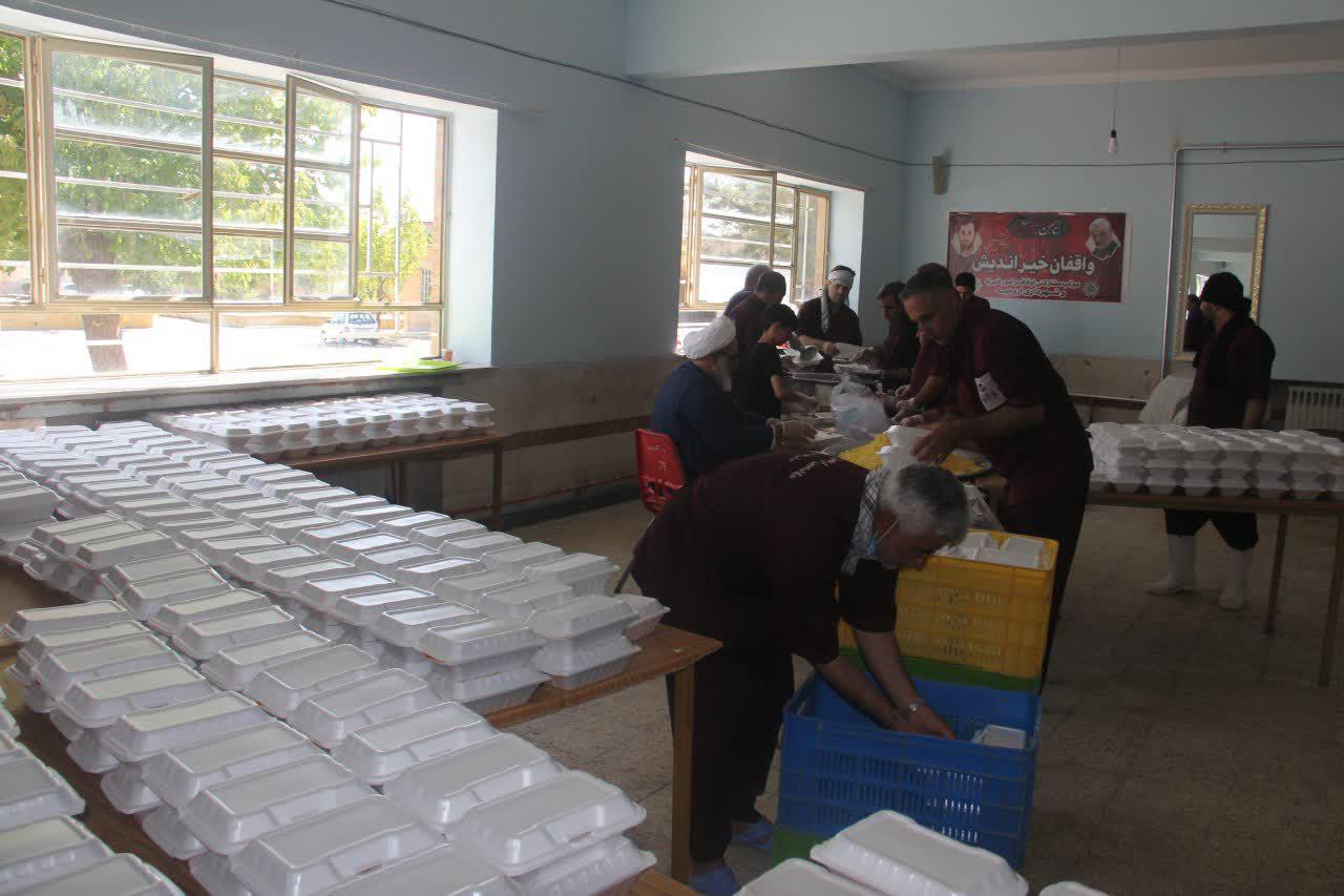 12 Ribu Paket Makanan Disajikan setiap Hari di Perbatasan Mehran dan Tamerchin