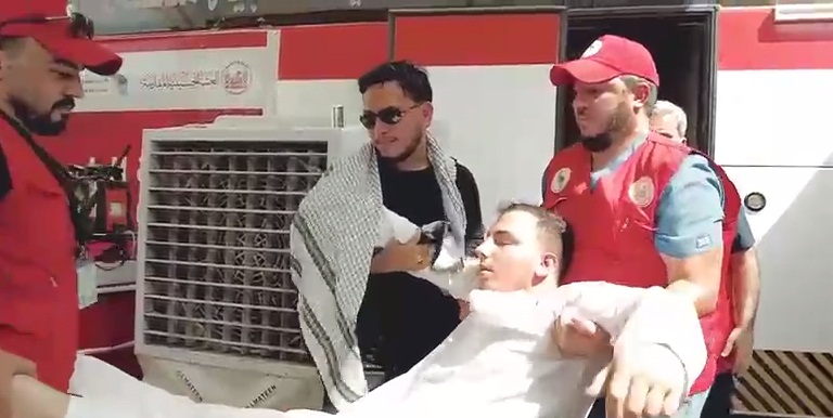 مستشفى الامام زين العابدين في كربلاء المقدسة يعالج (400) زائر حسيني يوميا