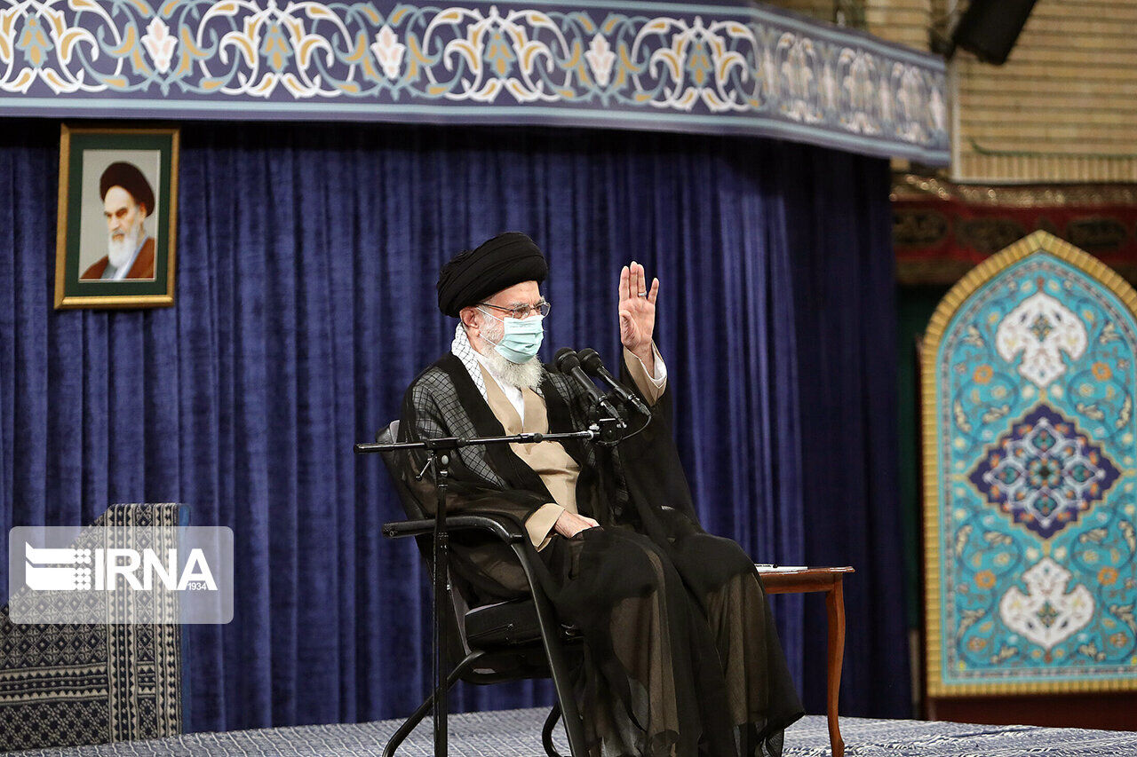 Imam Khamenei receives Iranian athletes 