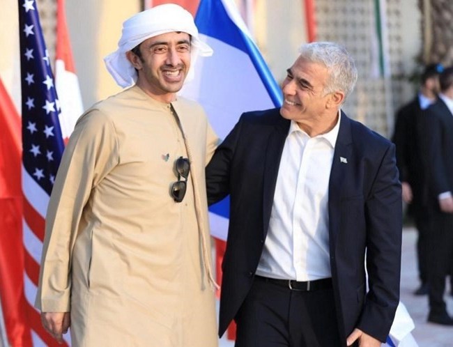 وزير الخارجية الإماراتي عبد الله بن زايد يصل "تل أبيب" في زيارة رسمية