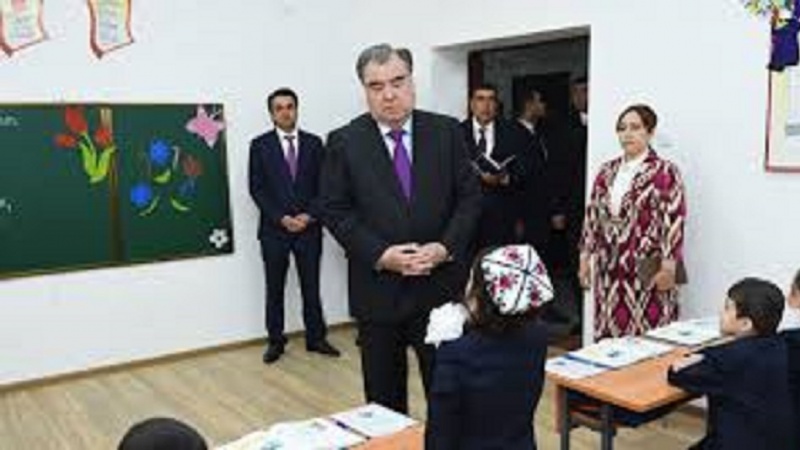Тоҷикистон низоми таҳсилоташро ба стандартҳои байналмилалӣ мутобиқ мекунад, то мутахассисонаш дар бозори кори ҷаҳонӣ серхаридор гарданд
