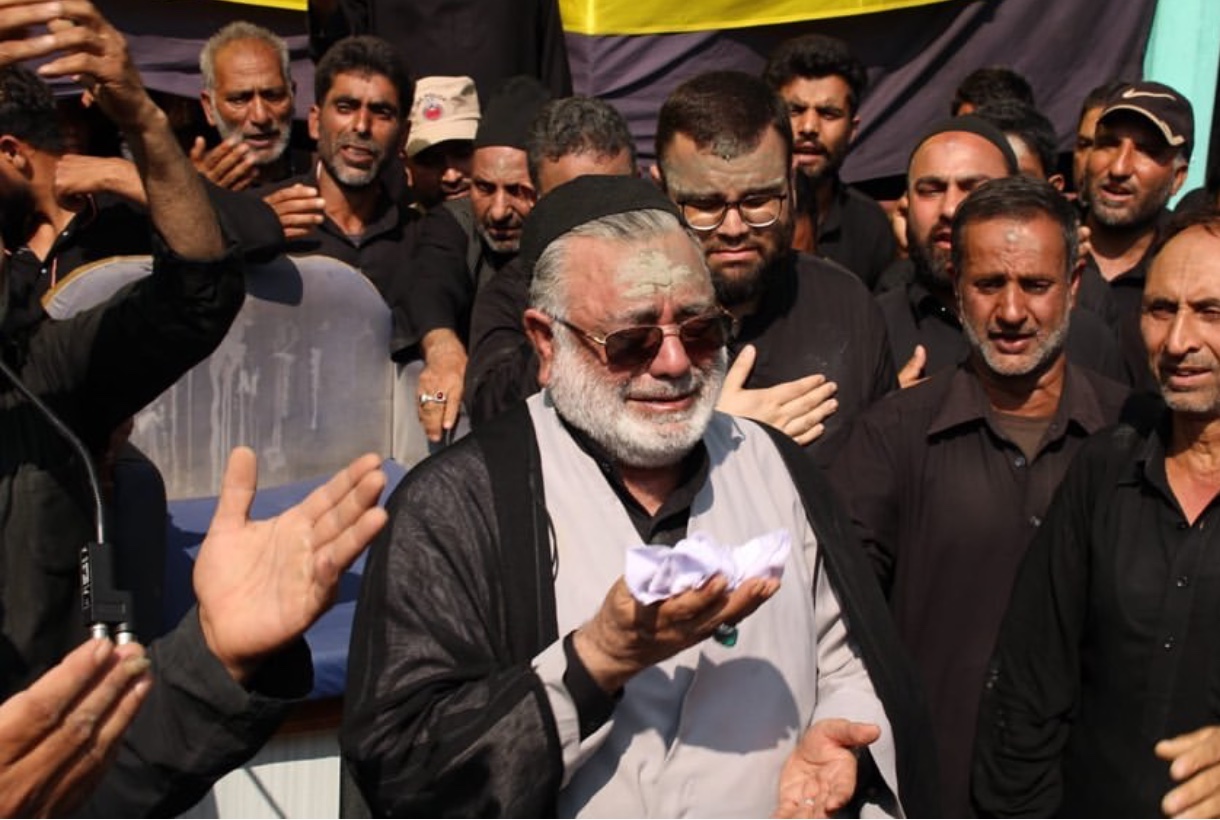 تقرير مصور / مجلس عزاء أربعينية الإمام الحسين (ع) في احدى مدن كشمير