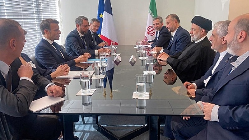 L'incontro tra i presidenti di Iran e Francia a New York