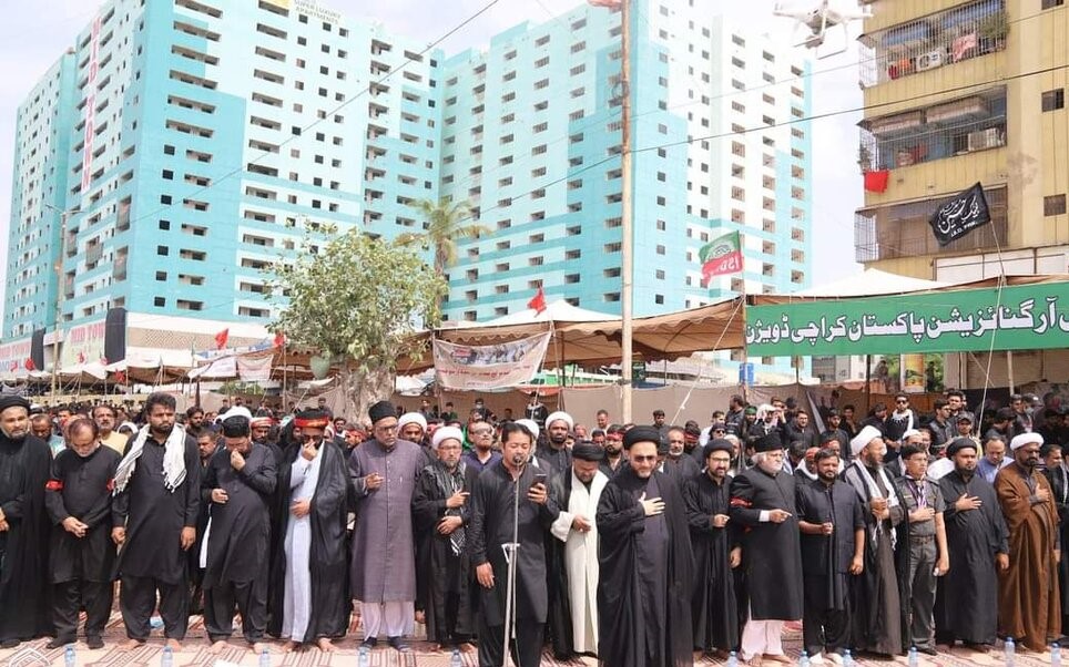 تقرير مصور / مسيرات اربعينية الإمام الحسين (ع) في مدينة كراتشي الباكستانية
