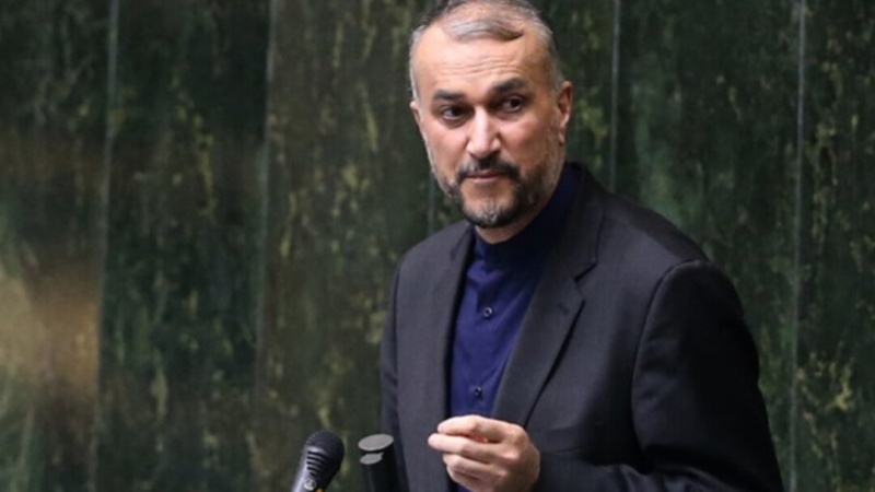 イラン外相、「米は経済テロを止めるべき」