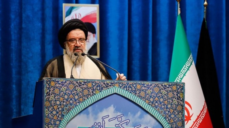 Khatib Shalat Jumat Tehran: Musuh Rakyat Ingin Mengobarkan Kerusuhan