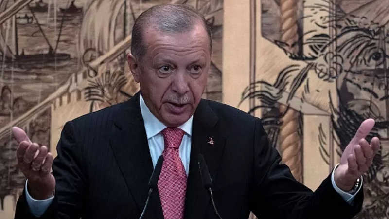 Erdogan kiryarên Yewnanîstanê yên li Behra Egeyê şermezar kir