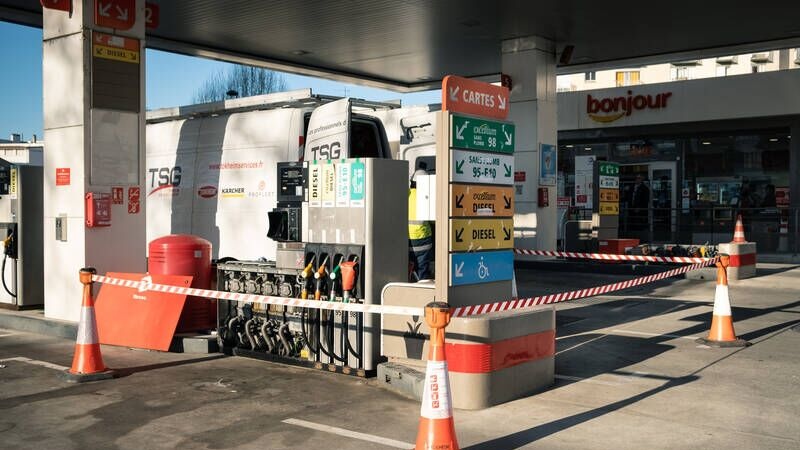 Забастовка сотрудников французской компании Total Energy
