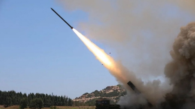 北朝鮮が弾道ミサイル２発発射、韓米演習と米副大統領の訪韓けん制か