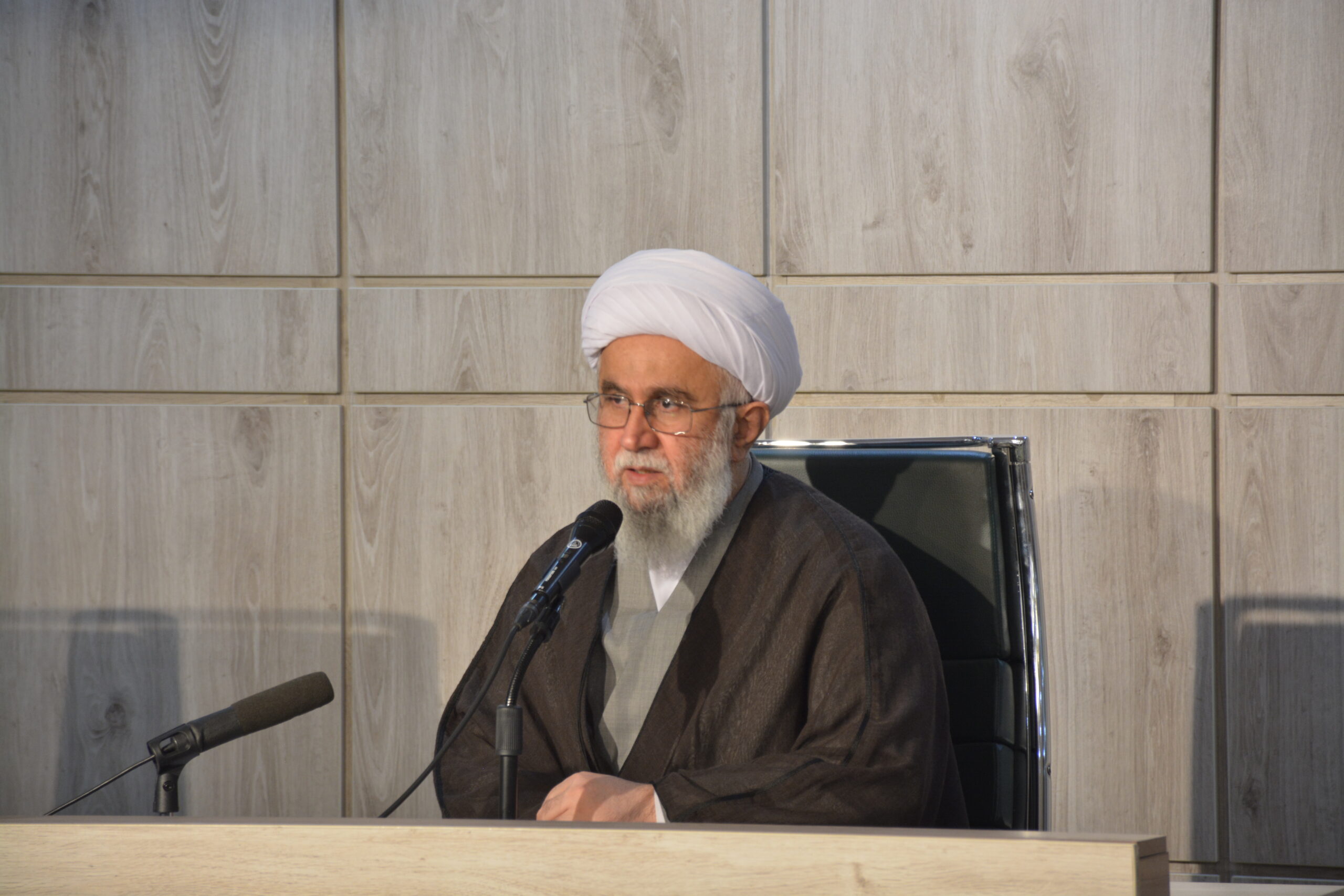 World thirsty for AhlulBayt (a.s.) teachings/ Imam Khomeini (r.a.) like Christ, revived us: Ayatollah Ramazani