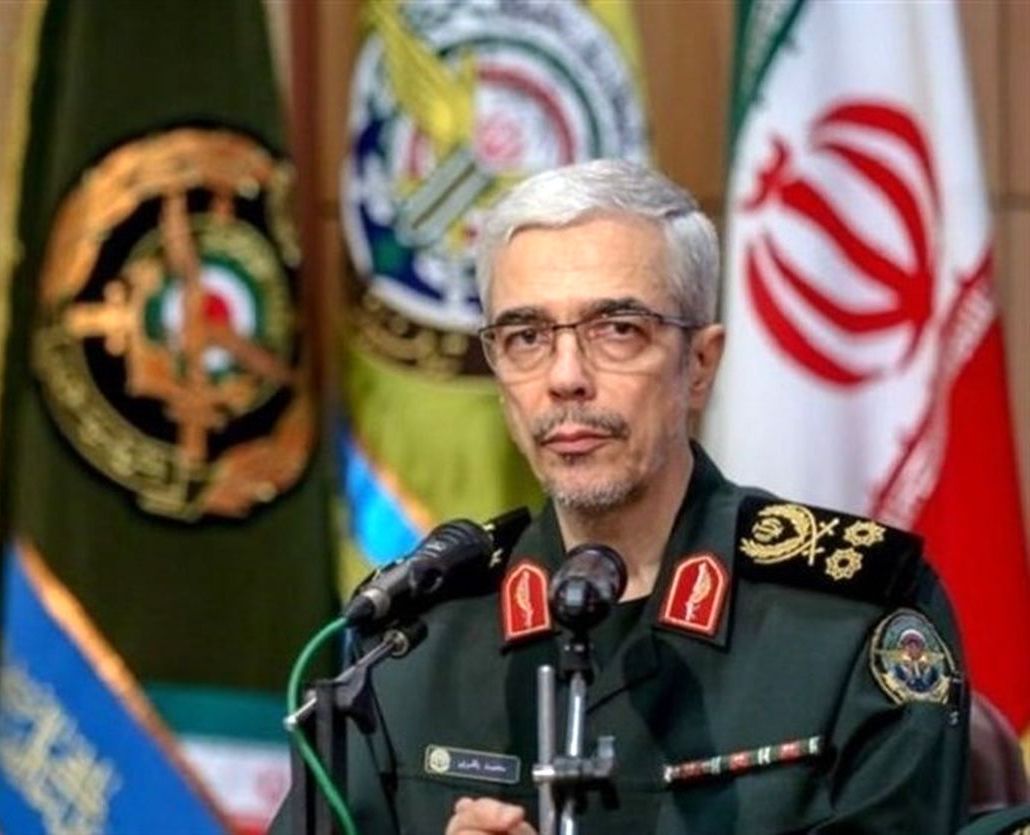 اللواء باقري: الأعداء يعرّضون الأمن البحري للخطر بوحدات تجسسية صغيرة