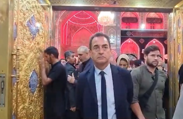 السفير الفرنسي ببغداد يزور مرقد الامام الحسين ويشيد بالخدمات لزوار الأربعين