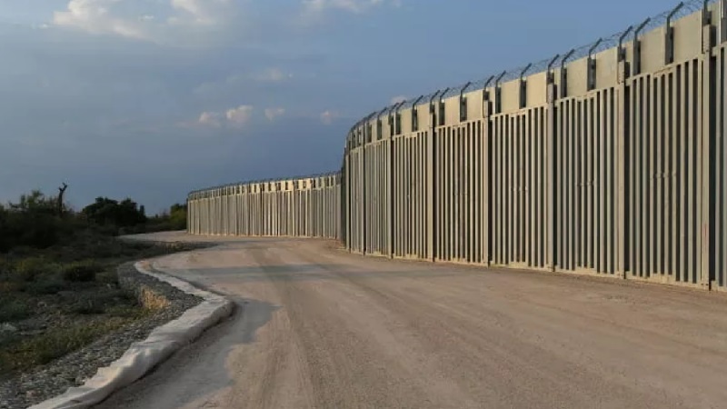 Grecia, allungare barriera al confine con Turchia