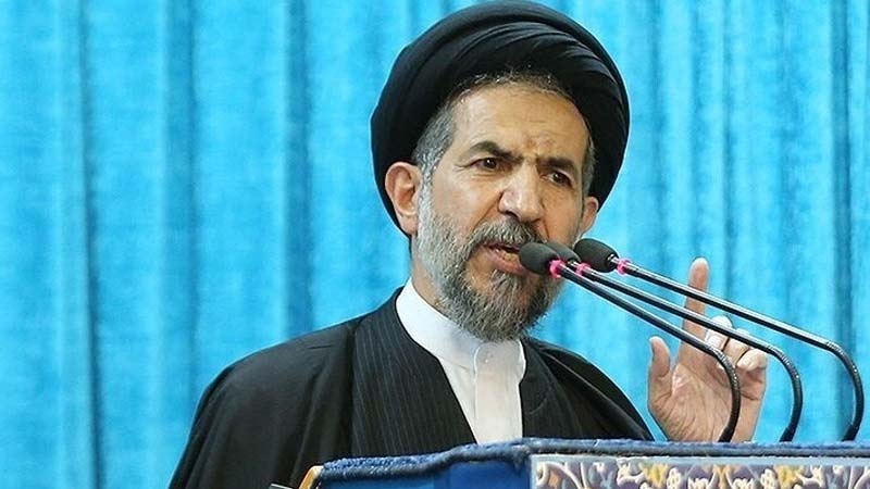 Имам-хатиб пятничного намаза Тегерана: должностные лица должны подготовить почву общественного участия людей и увеличить экономическую деятельность