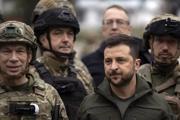 الرئيس الأوكراني يفرض عقوبات على 33 مواطنا روسيا و 225 شركة روسية 