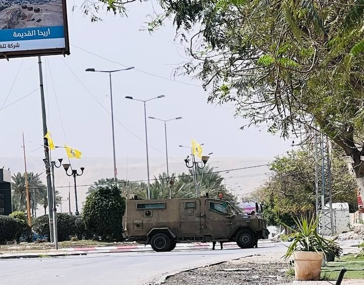 شهـــيد و4 إصابات واعتقال 5 شبان خلال اقتحام قوات الاحتلال الإسرائيلي لعقبة جبر بأريحا  