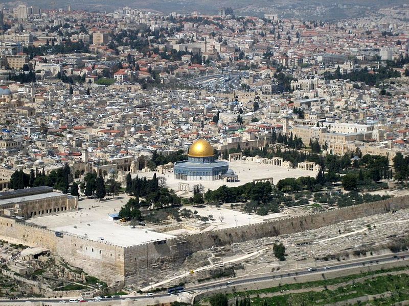 لجنة المتابعة تدعو لمسيرة حاشدة نصرة للقدس الجمعة القادمة بمناسبة يوم القدس العالمي