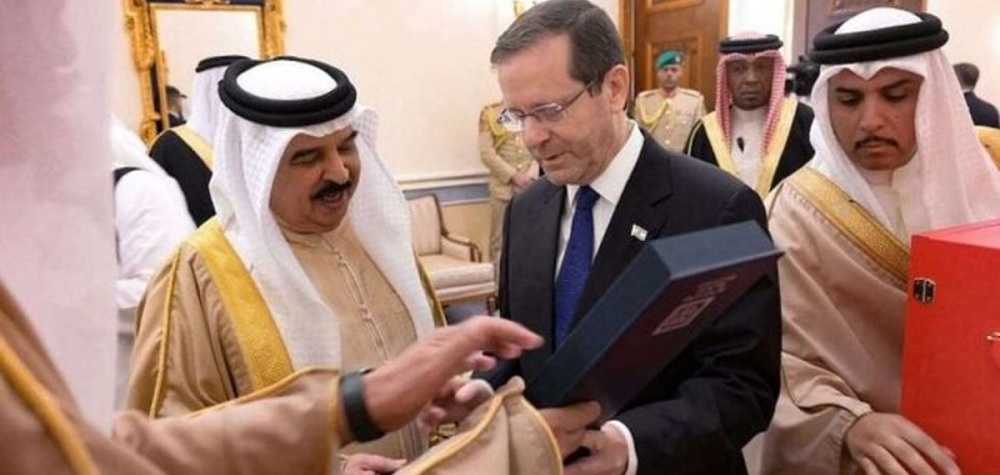  Analysis: Bahraini people and rulers go separate ways when it comes to Palestinian cause