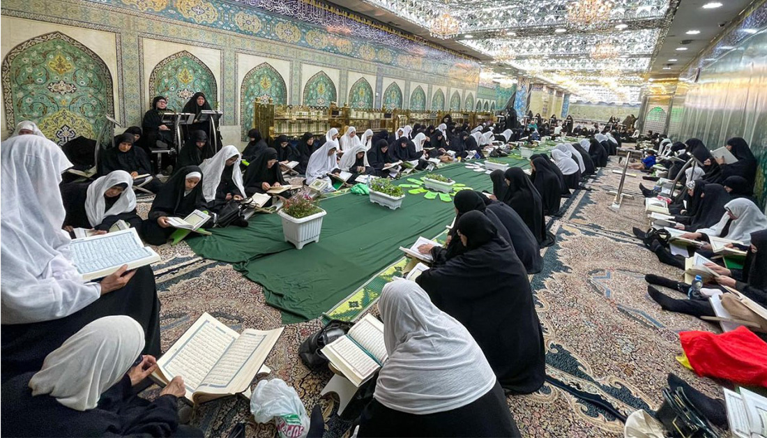 تقرير مصور / مشاركة نسائية في المحفل القرآني الرمضاني عند مرقد الامام الحسين (ع)