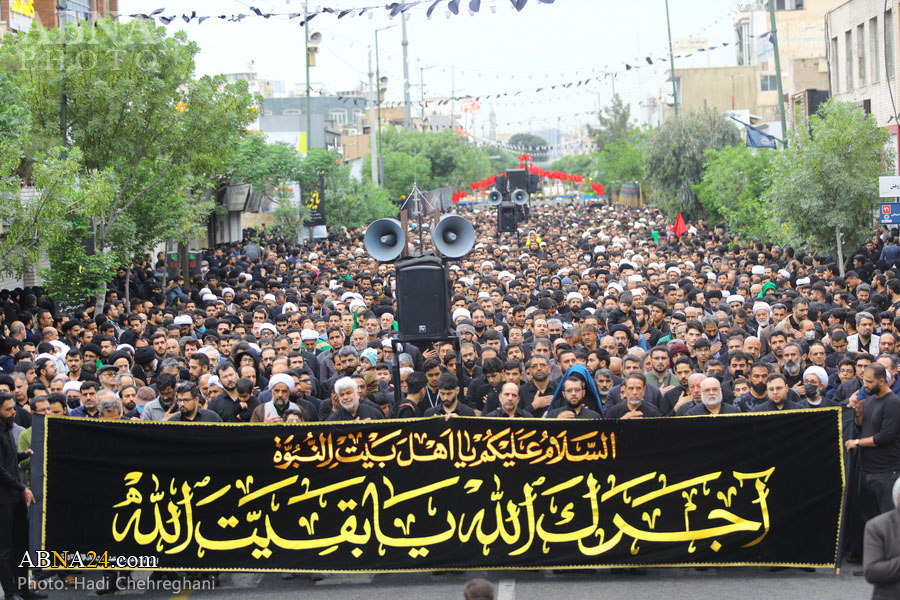تقرير مصور / مسيرات جماهيرية واسعة عزائية بمناسبة استشهاد امير المؤمنين (ع) ومشاركة آية الله وحيد خراساني