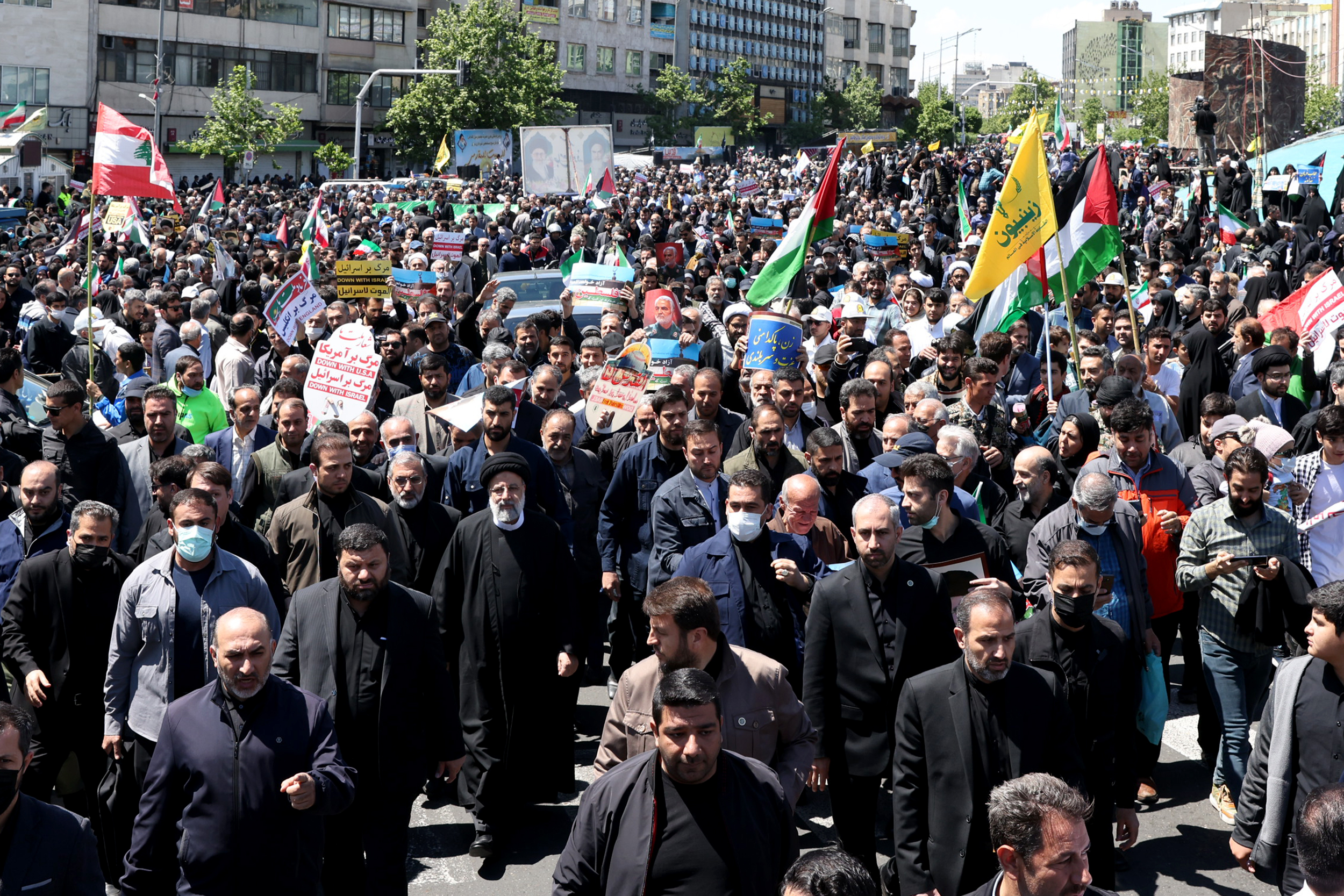 Pres. Raisi: Enthusiastic presence of people in Int'l Quds Day protests symbol of solidarity with cause of freedom of Quds