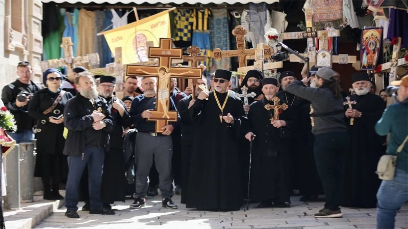 Polisi Israel Halangi Umat Kristen Masuki Gereja Makam Kudus