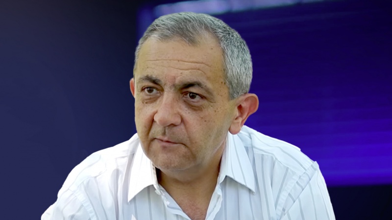“Ҹаһандар Бајоғлунун бејни јер гурдунун бејни гәдәр дејил”