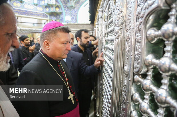 Vatican envoy hails women's activities in Iran